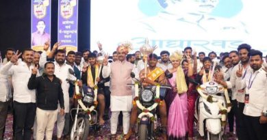 नवलाख उंब्रेत कुस्तीचा नवा अध्याय; राहुल सातकर ठरला मावळ केसरी, महिला केसरी अनुष्का दहिभाते .तर कुमार केसरी ओंकार भोते