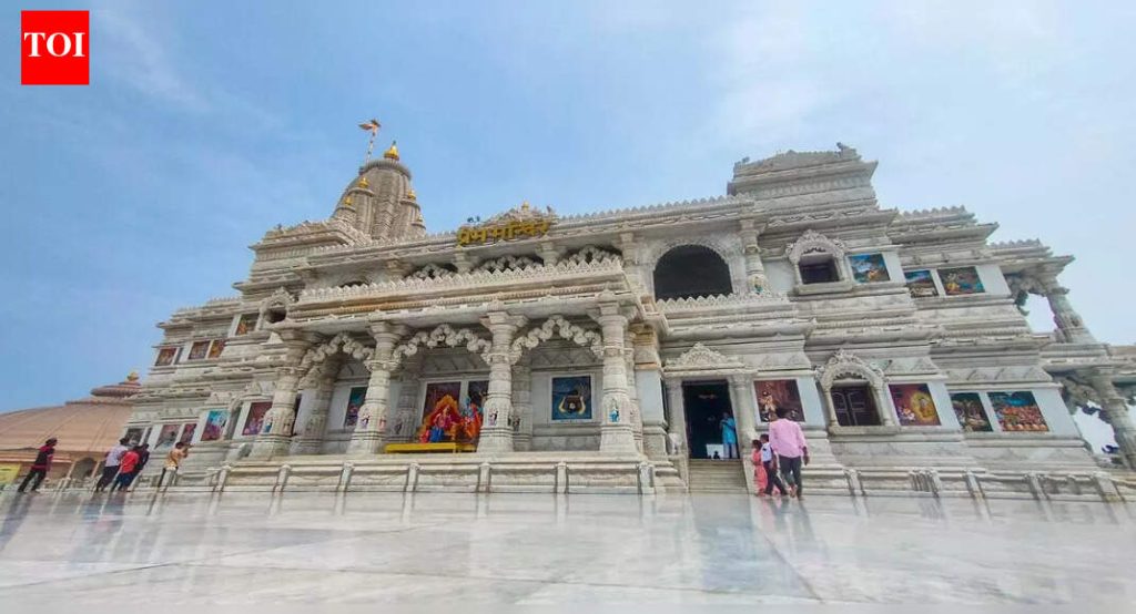 मला वृंदावन कायमचे सोडावे लागले आणि मला माहित नाही की मी पुन्हा कधी परत जाईन की नाही |