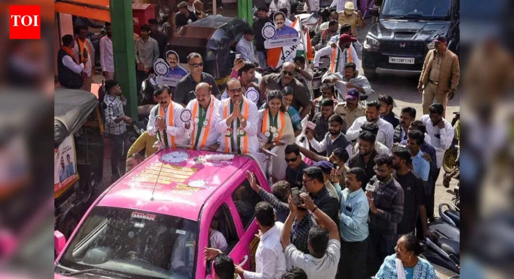 पुणे, पिंपरी चिंचवड नागरी संस्थांतील कारभाराच्या अपयशावर राष्ट्रवादीच्या प्रचाराने भाजपवर निशाणा साधला.