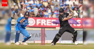IND vs NZ: केएल राहुलचे शतक व्यर्थ; डॅरिल मिशेलने न्यूझीलंडला 7 गडी राखून विजय मिळवून दिला; मालिका 1-1 अशी बरोबरीत