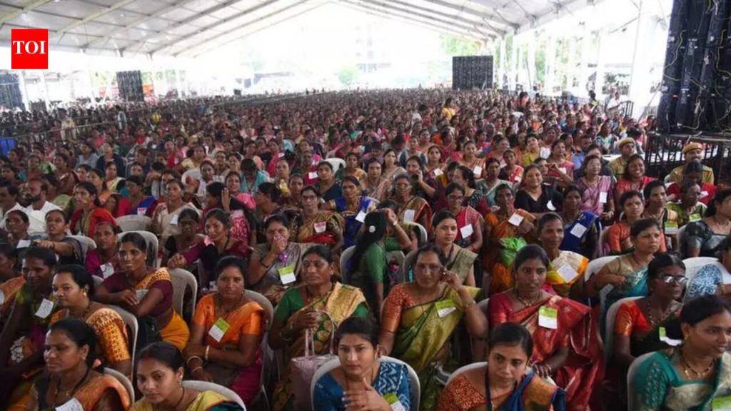 लाडकी बहीन लाभार्थ्यांची क्षेत्रीय पडताळणी अंगणवाडी सेविकांच्या माध्यमातून करण्याचे जिल्हाधिकाऱ्यांनी सांगितले