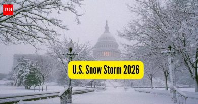 यूएस स्नो स्टॉर्म 2026: मोठ्या प्रमाणावर उड्डाण रद्द केल्याने प्रवासात व्यत्यय येतो; १९ राज्यांमध्ये आणीबाणी जाहीर; प्रवाशांना काय माहित असणे आवश्यक आहे