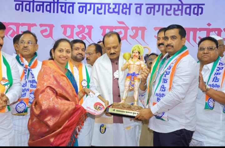 मावळ केसरी’च्या उत्कृष्ट नियोजनावर अजितदादांची मोहोर; प्रशांत व मेघाताई भागवत यांचे केले विशेष कौतुक