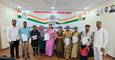नगराध्यक्षा  अबोली मयूर ढोरे यांच्या माध्यमातून ठाकर समाजातील १३ कुटुंबीयांना जातीचे दाखले वाटप.वर्षानुवर्षांचा प्रश्न मार्गी