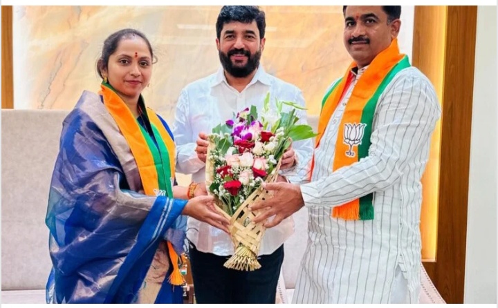 इंदोरीत ‘कमळ’ फुलणारच मेघाताई भागवतांचा भाजपमध्ये प्रवेश इंदोरी गटातून अधिकृत उमेदवारी जाहीर