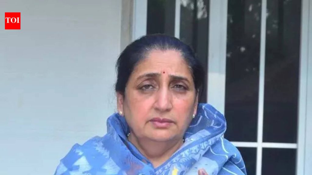 सुनेत्रा यांच्या विलीनीकरणाच्या निर्णयाला पाठिंबा देऊ, असे मुश्रीफ आणि शेळके म्हणाले