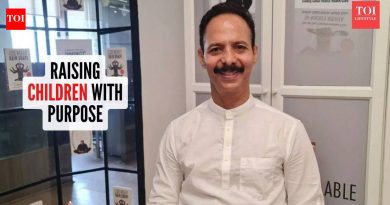 डॉ. मिकी मेहता का म्हणतात की पालकांनी गुण, पदके आणि टप्पे यांच्या पलीकडे पाहिले पाहिजे