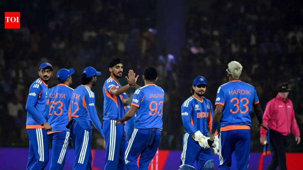 पाकिस्तान विरुद्ध बॉलिंग शेकअप? सुनील गावस्कर यांनी T20 विश्वचषक स्पर्धेसाठी भारतातील मोठ्या बदलाचे संकेत दिले आहेत