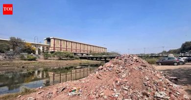 पीएमसीने डेब्रिज नदीपात्रात टाकल्याबद्दल विकासकाला 10 लाख रुपयांचा दंड ठोठावला आहे