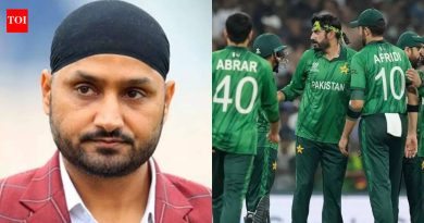 IND vs PAK: पाकिस्तानच्या लढतीपूर्वी, हरभजन सिंगने भारताला एका गोलंदाजाबद्दल चेतावणी दिली – ‘त्याला सुरक्षितपणे खेळा’