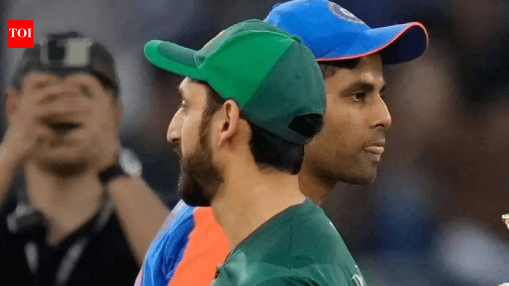 IND vs PAK: ‘कोणत्याहीपेक्षा मोठा धोका’ – मोईन अलीने भारताविरुद्धच्या T20 विश्वचषक स्पर्धेपूर्वी पाकिस्तानला चेतावणी दिली