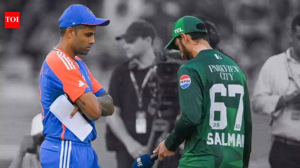 नाणेफेक करताना हस्तांदोलन नाही: ‘स्पिरिट’चे आवाहन करूनही टी-20 विश्वचषकात पाकिस्तानविरुद्ध भारताची भूमिका कायम आहे