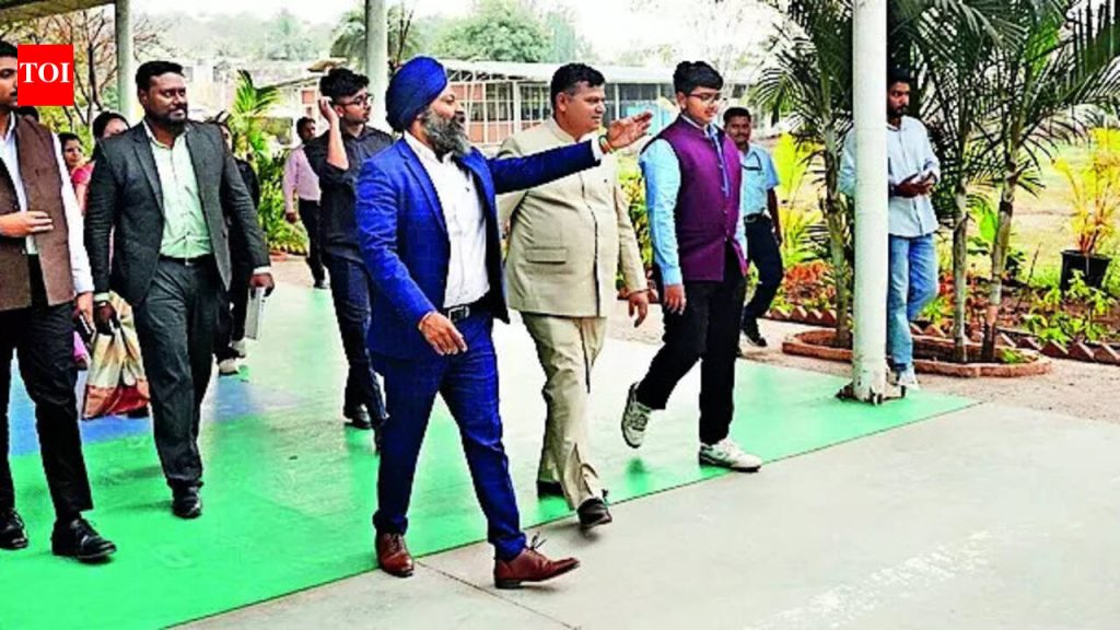 जलशक्ती राज्यमंत्री चौधरी PIBM विद्यार्थ्यांवरील नेतृत्व, प्रभाव याबद्दल बोलतात