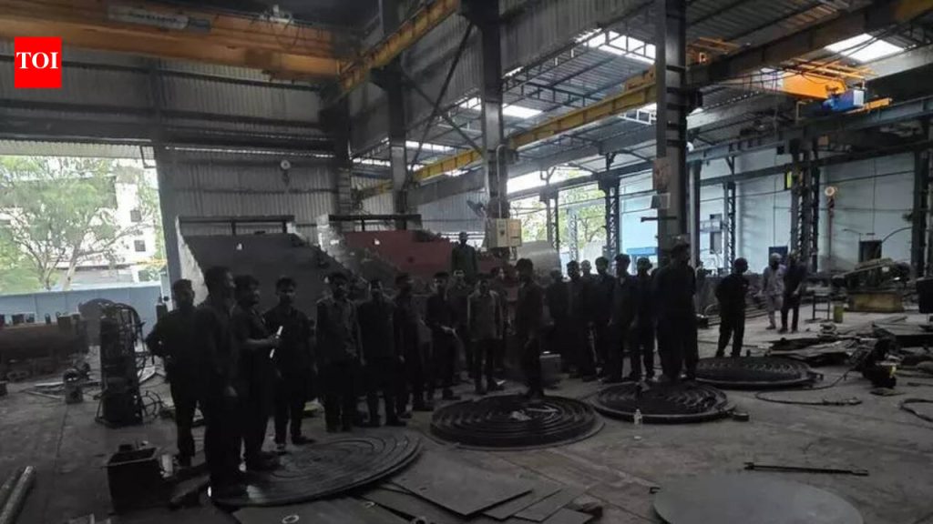 एलपीजीच्या तुटवड्यामुळे लहान औद्योगिक घटकांचे कामकाज तोट्यात आहे
