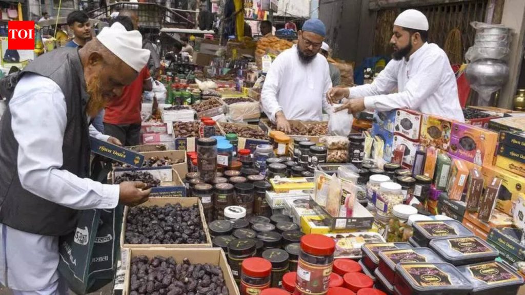 या ईदला सुक्या मेव्याचा पुरवठा कमी झाल्याने शीर खुर्मा महागला