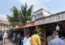 पुणे रेल्वे स्थानकावर मर्यादित पर्यायांमध्ये प्रवाशांना परवडणाऱ्या पूर्ण जेवणाच्या पर्यायांची मागणी आहे पुणे रेल्वे स्थानकावर मर्यादित पर्यायांमध्ये प्रवाशांना परवडणाऱ्या पूर्ण जेवणाच्या पर्यायांची मागणी आहे