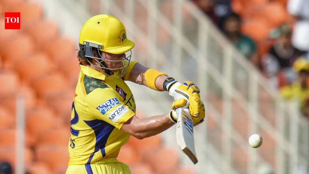 CSK अडचणीत! एमएस धोनीच्या दुखापतीनंतर, स्टार खेळाडू आयपीएल 2026 च्या सुरुवातीपासून बाहेर पडला