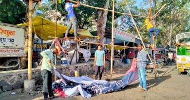 अनधिकृत बॅनर काढण्याचा दिखावा; तळेगावातील कारवाईवर प्रश्नचिन्ह