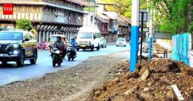 MNGL पाइपलाइनचे काम रखडल्याने कॅम्पचा ताण, पूर्ण होण्यास उशीर झाल्याने प्रवाशांची नाराजी