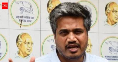 सिस्ट्रा चौकशी अहवालात मुंबई महानगर प्रदेश विकास प्राधिकरणाच्या अधिकाऱ्यांवर निंदनीय निरीक्षणे आहेत, असा आरोप राष्ट्रवादीचे (सपा) आमदार रोहित पवार यांनी केला आहे.