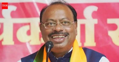 खरात प्रकरणाशी संबंधित मंत्र्यांची नावे जाहीर करा, बावनकुळे यांनी पटोले यांना सांगितले