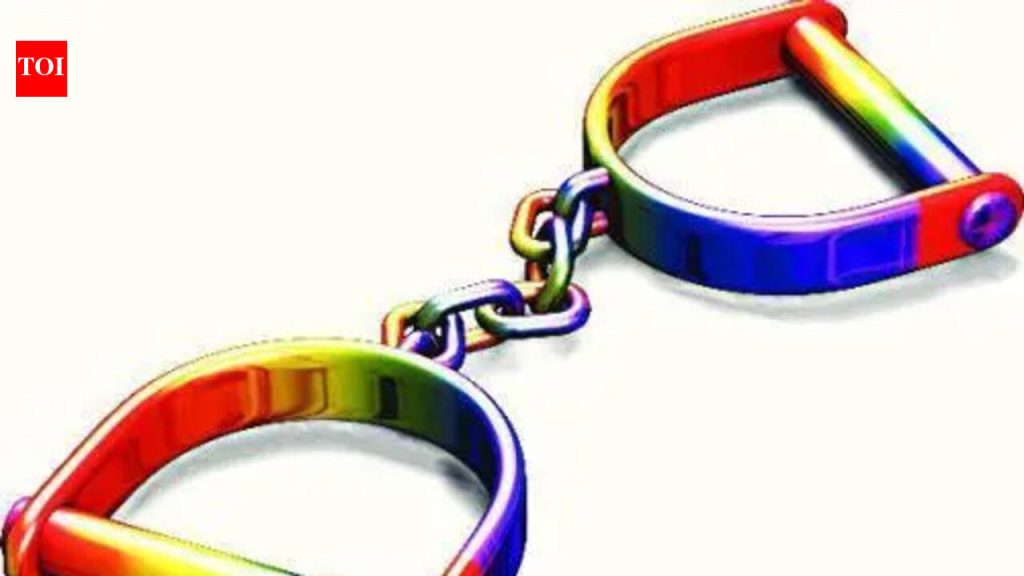 अनैतिक संबंधातून पीएमसी कर्मचाऱ्याची हत्या, दोन जणांना अटक