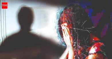 मुलगा जन्माला न आल्याने पत्नीवर ॲसिड टाकल्याप्रकरणी पुण्यातील एकावर गुन्हा दाखल