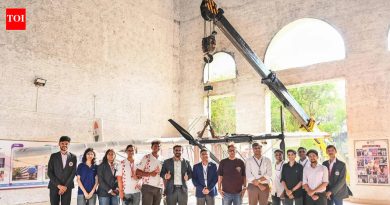 MIT-ADT विद्यार्थी आणि माजी विद्यार्थी मानवरहित विमान तयार करतात, उडवतात