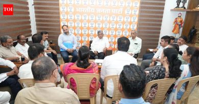 बाणेर-बालेवाडीत वारंवार होणारी वीज खंडित होण्यासाठी उपाययोजना आणि पायाभूत सुविधा सुधारण्यासाठी चंद्रकांत पाटील यांचा आग्रह; रहिवासी कालबद्ध कृती योजना मागतात | पुणे बातम्या