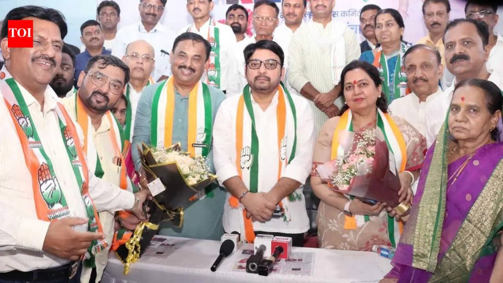 झुरळ जनता पक्षाची उपस्थिती सोशल मीडियापुरती मर्यादित, काँग्रेस जमिनीवर काम करते: आमदार कदम