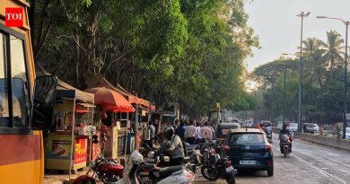 पुण्यात रात्री उशिरा विक्रेते, बेकायदा भोजनालयांवर पोलिसांची धडक कारवाई