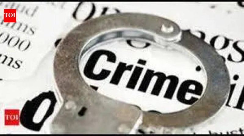 पोलीस हवालदाराला धमकावल्याप्रकरणी दुचाकीस्वारावर गुन्हा दाखल पोलीस हवालदाराला धमकावल्याप्रकरणी दुचाकीस्वारावर गुन्हा दाखल