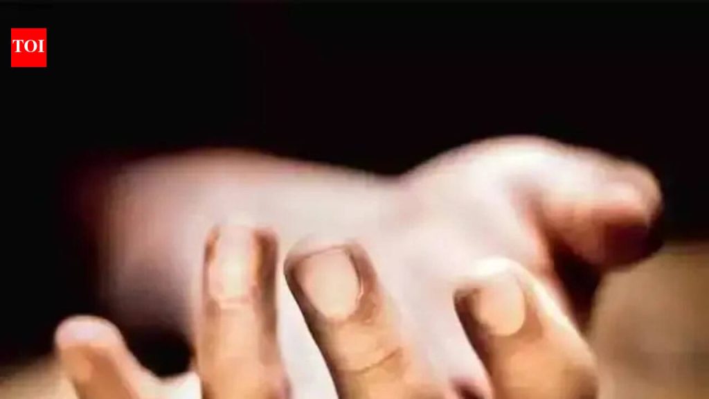 पुणे हुच दुर्घटनेशी संबंधित बनावट दारूमध्ये वापरण्यात येणारे विषारी रसायन पुरवल्याप्रकरणी राज्य सीआयडीने नवी मुंबईतील एक व्यक्ती आणि मुलाला अटक केली.