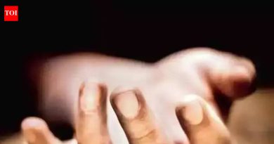पुणे हुच दुर्घटनेशी संबंधित बनावट दारूमध्ये वापरण्यात येणारे विषारी रसायन पुरवल्याप्रकरणी राज्य सीआयडीने नवी मुंबईतील एक व्यक्ती आणि मुलाला अटक केली.
