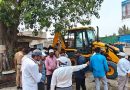 वाहतूक कोंडी कमी करण्यासाठी आळंदी नगरपरिषदेने पुणे-आळंदी रस्त्यावरील अतिक्रमण हटवले