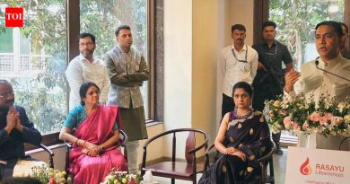 संशोधन आणि तंत्रज्ञानामुळे आयुर्वेदाचे जागतिकीकरण होऊ शकते: गोव्याचे मुख्यमंत्री संशोधन आणि तंत्रज्ञानामुळे आयुर्वेदाचे जागतिकीकरण होऊ शकते: गोव्याचे मुख्यमंत्री