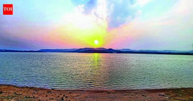 खडकवासला धरणातून कालव्यात पाणी सोडणे आठवड्याच्या शेवटी थांबणार, 4 टीएमसी पाणी पिण्यासाठी राखीव खडकवासला धरणातून कालव्यात पाणी सोडणे आठवड्याच्या शेवटी थांबणार, 4 टीएमसी पाणी पिण्यासाठी राखीव