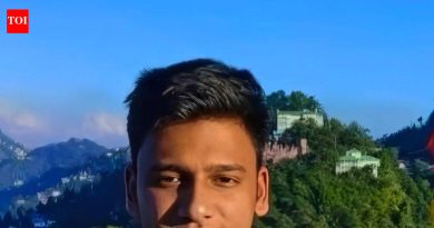 एअर इंडियाच्या अपघातानंतर वर्षभरात क्रू मेंबर इरफानचे कुटुंब उत्तरांची वाट पाहत आहे