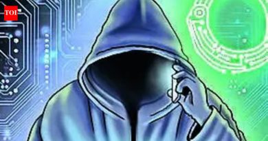 ऑनलाइन शेअर ट्रेडिंग घोटाळ्यात सीएने 1.15 कोटी रुपयांची फसवणूक केली