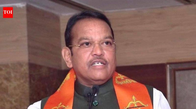 सेनेच्या (यूबीटी) 6 खासदारांशी वर्षभर चर्चा सुरू, काही आमदारही पक्ष बदलू शकतात: मावळचे खासदार बारणे सेनेच्या (यूबीटी) 6 खासदारांशी वर्षभर चर्चा सुरू, काही आमदारही पक्ष बदलू शकतात: मावळचे खासदार बारणे