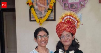 499 ते 500 पर्यंत: सोलापूरच्या मुलीने एसएससीमध्ये पुनर्मूल्यांकनानंतर मिळवले परिपूर्ण गुण | पुणे बातम्या