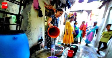 सम-विषम पाणी पुरवठा अंमलबजावणीच्या एका आठवड्यानंतर, नगरसेवकांनी पीएमसीच्या योजनेला फाडले, फ्लॅग फ्लॅग फ्लॅग आऊट, तातडीची पुनर्रचना करण्याची मागणी