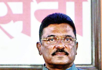 खासगी बसचालक, दलालांवर कडक कारवाई : सरनाईक