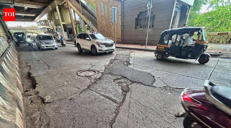 पावसाला सुरुवात होताच खड्ड्यांच्या तक्रारी पीएमसीकडे; नागरी दुरुस्ती आणि देखभाल प्रणालीवर टीका केली