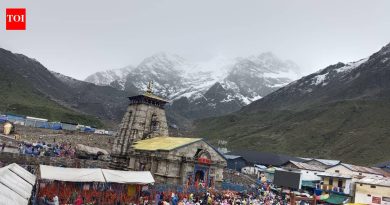 शांतता आणि अध्यात्मासाठी तरुण आवाज आणि पार्टी करत आहेत