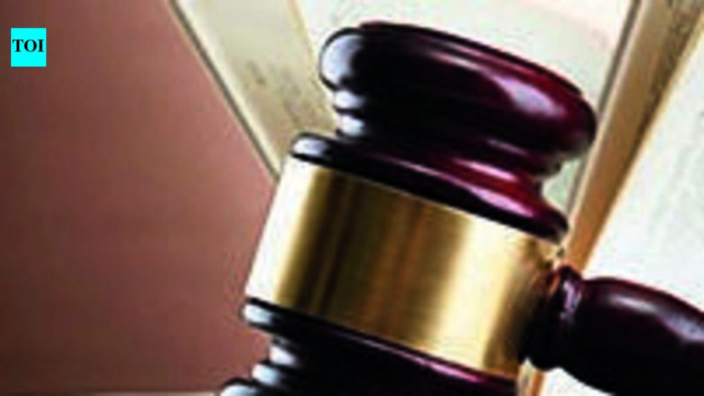12 वर्ष जुन्या खून खटल्यात न्यायालयाने तिघांची निर्दोष मुक्तता केली कारण साक्षीदार विरोधक ठरले आणि तपास अधिकारी हजर न झाले | पुणे बातम्या