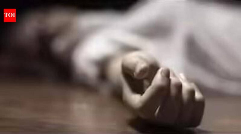 रावेत येथे वैद्यकीय व्यावसायिकाची २४ व्या मजल्यावरून उडी मारून मृत्यू रावेत येथे वैद्यकीय व्यावसायिकाची २४ व्या मजल्यावरून उडी मारून मृत्यू