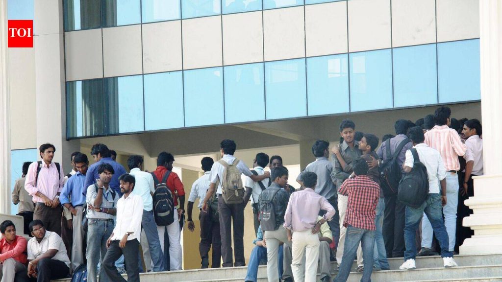 5 राज्य-संचलित शैक्षणिक संस्थांसाठी समान धोरण विद्यार्थ्यांच्या प्रतिक्रियेला कारणीभूत ठरते