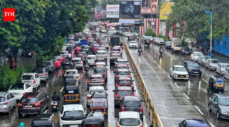 शहरात पावसाची संततधार, घाट भागात जोरदार पाऊस शहरात पावसाची संततधार, घाट भागात जोरदार पाऊस