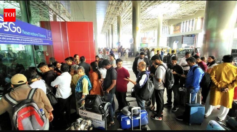 पावसामुळे पुणे विमानतळावरील विमानसेवा विस्कळीत; दोन वळवले, एक रद्द पावसामुळे पुणे विमानतळावरील विमानसेवा विस्कळीत; दोन वळवले, एक रद्द